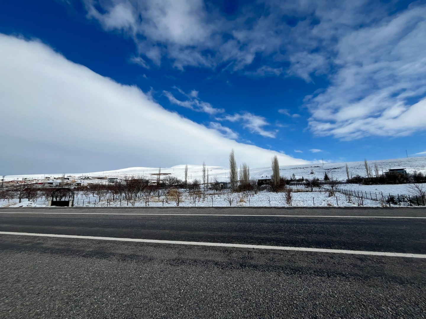 KAYSERİ YAHYALI KOCAHACILI MAHALLESİ AKKUM MEVKİNDE SATILIK ELMALIK